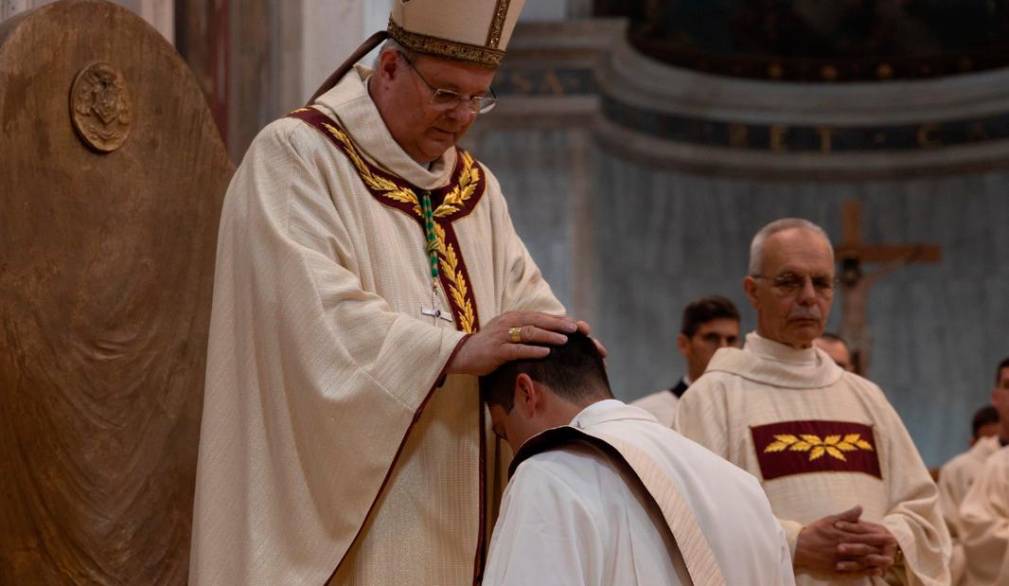 Don Luca Volpato ordinato presbitero dal Vescovo: a servizio del popolo sacerdotale