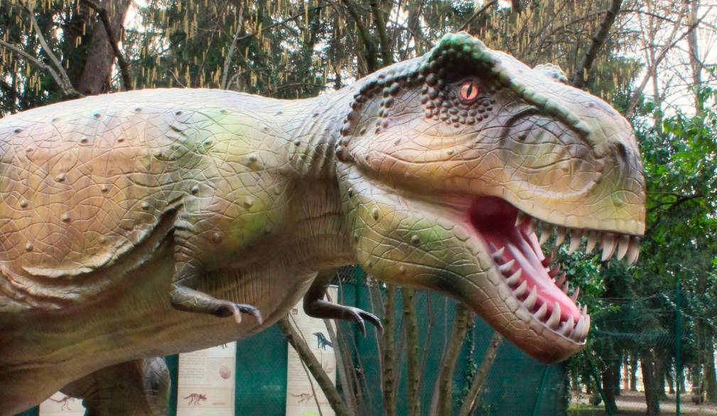 Draghi, dinosauri e animali estinti al parco degli Alberi parlanti