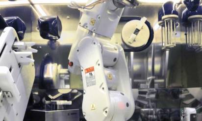 Farmaci antitumorali: a Castelfranco sistema di allestimento centralizzato con un robot