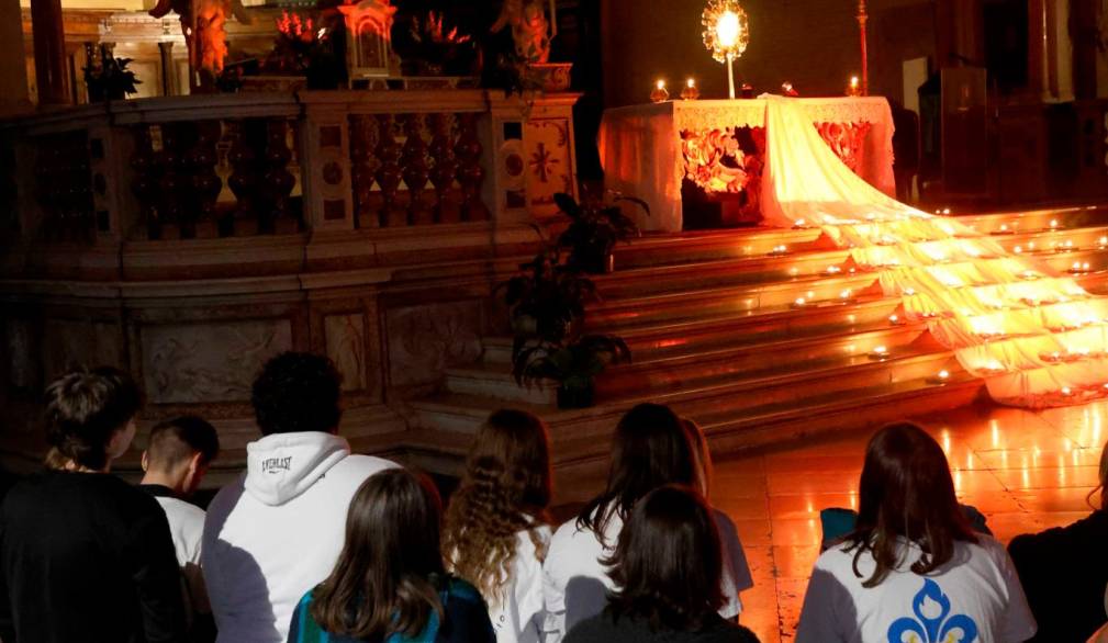 L’adorazione eucaristica nel tempio di San Nicolò