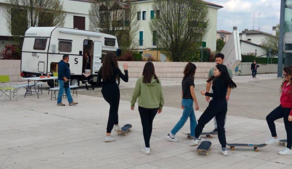 “Sconfinamenti”: già coinvolti mille ragazzi, al via le attività per l’estate