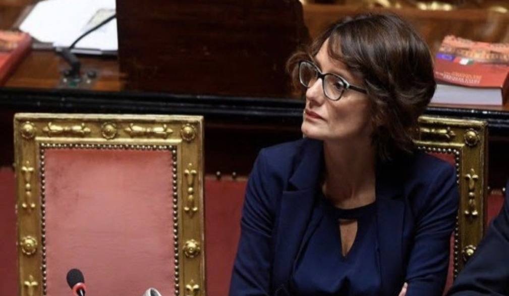 Ministra Bonetti: &quot;In arrivo voucher per baby sitter e congedi parentali&quot;