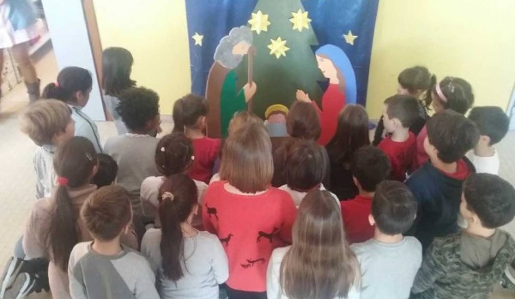 Villarazzo: 100 bambini cantano la Chiarastella per aiutare i coetanei dell'Etiopia