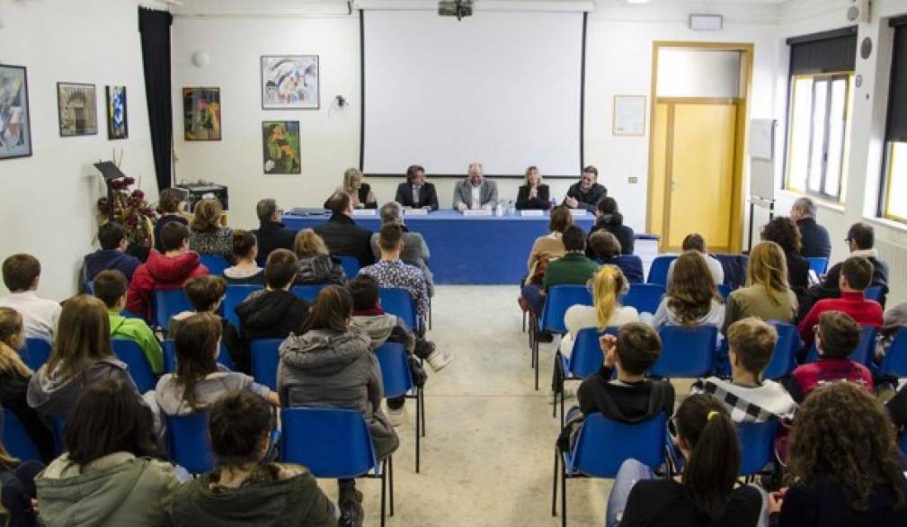 Paese: parte il progetto Scuola e manualità alle medie Casteller