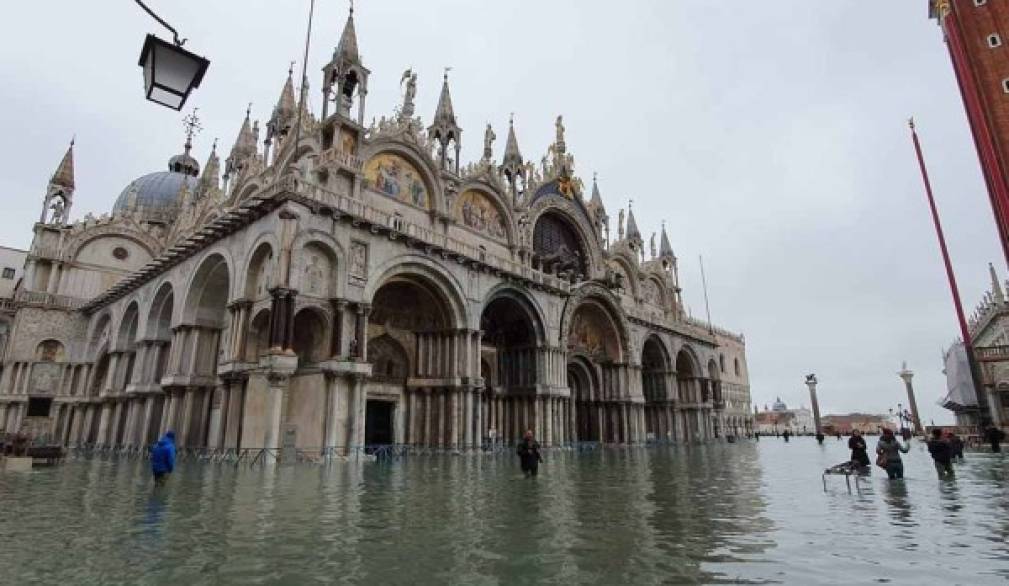 Venezia è in ginocchio: chi la può salvare?