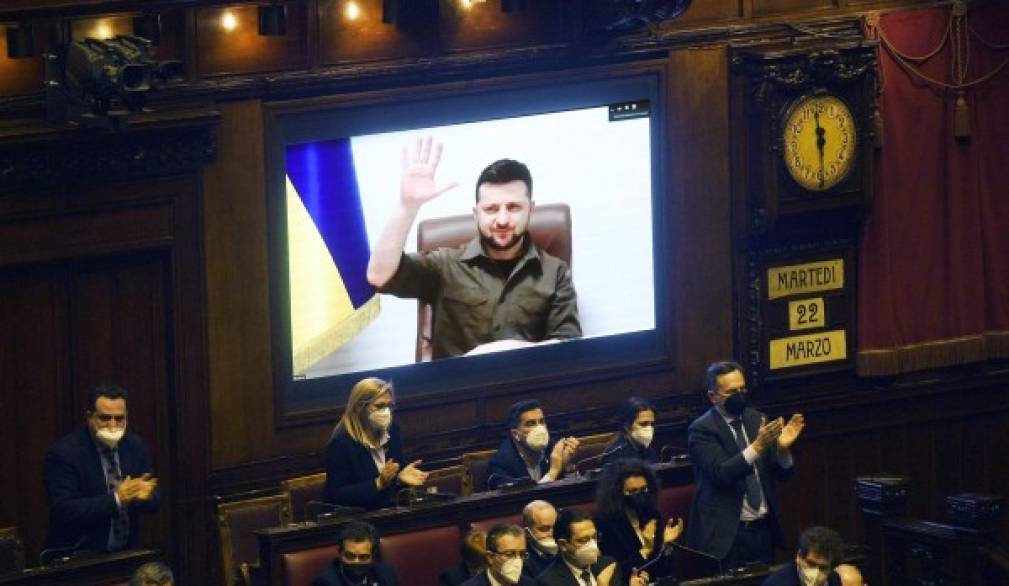 Zelensky alla Camera: &quot;Immaginate Genova come Mariupol&quot;