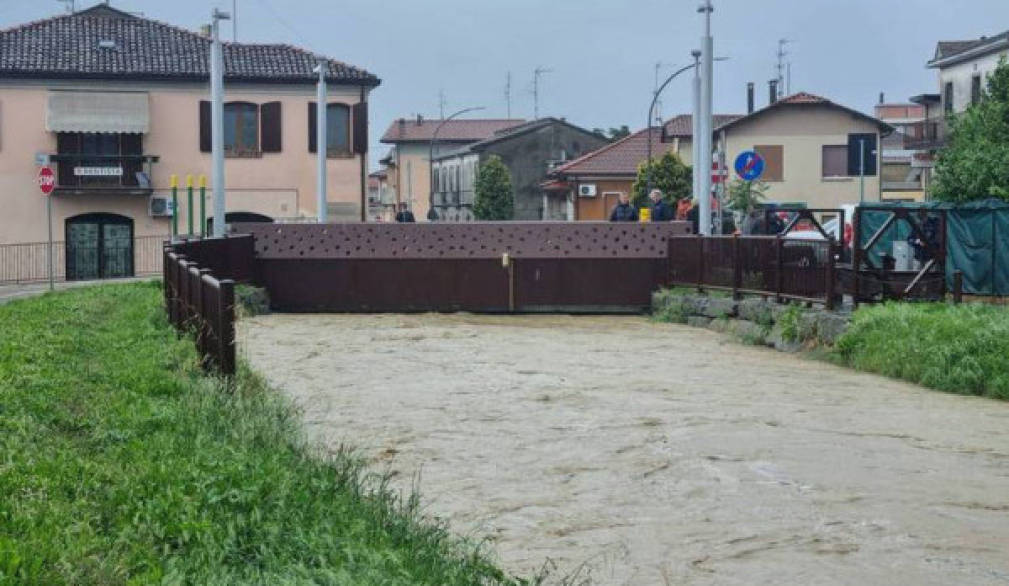 Emilia Romagna, nove vittime. Migliaia di persone senza casa per le inondazioni