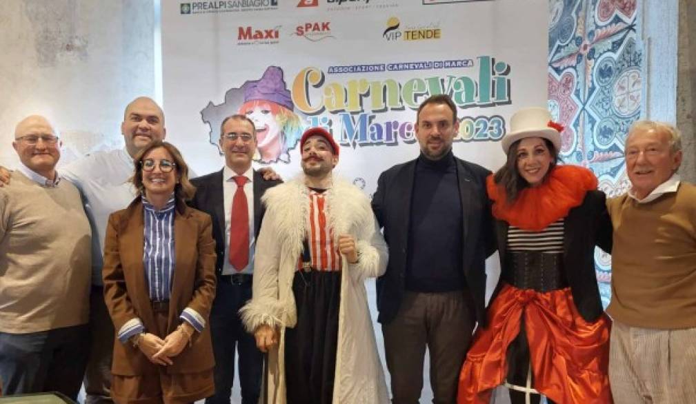 Treviso: il martedì grasso dopo quattro anni torna la sfilata dei carri