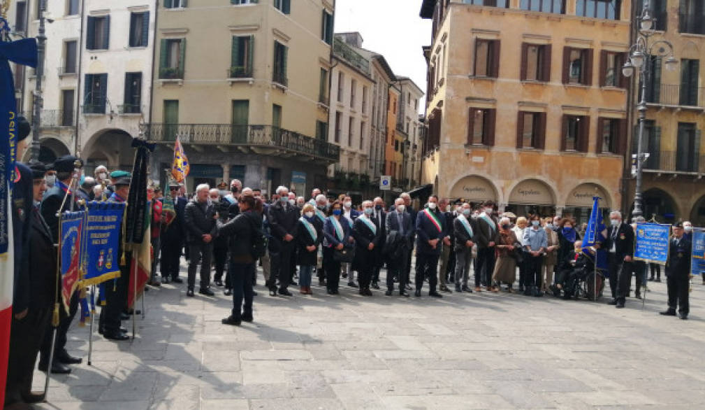 Le cerimonie a Treviso per la commemorazione dei bombardamenti del 7 aprile 1944