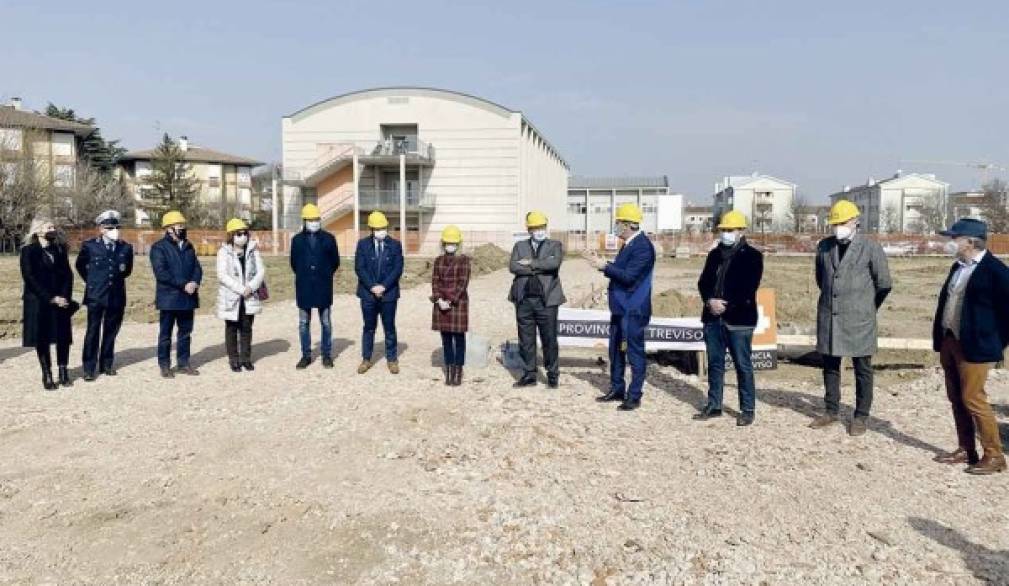 Scuole castellane: doppia inaugurazione