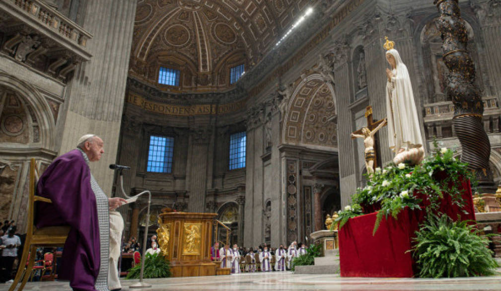 Editoriale: Quel silenzio su papa Francesco