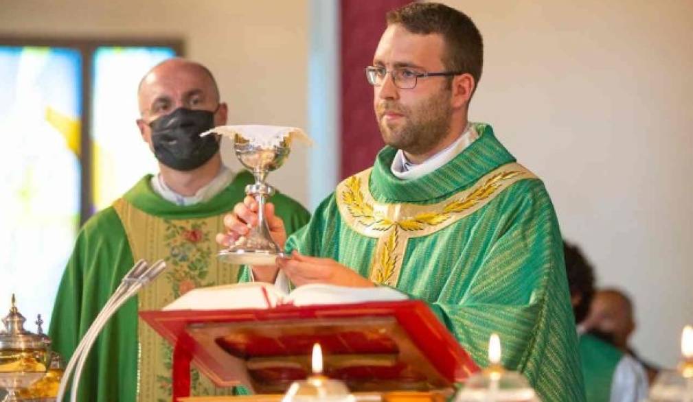 Le prime messe dei nostri nuovi sacerdoti. Per don Mattia Agostini una festa grande e attesa a Massanzago