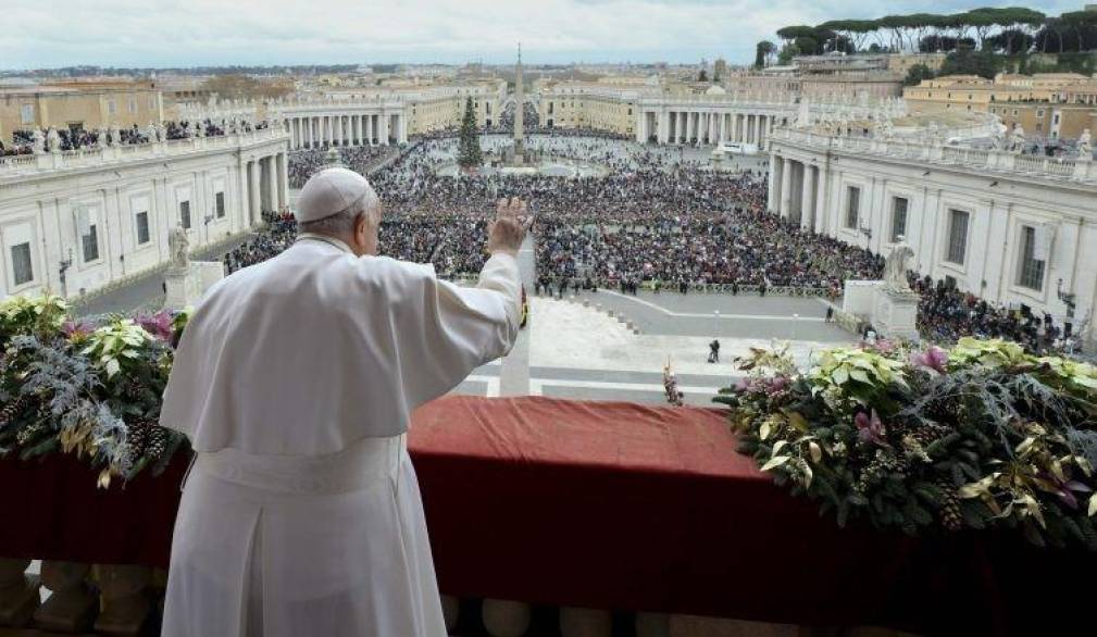 Natale, Messaggio Urbi et Orbi: “Tacciano le armi”