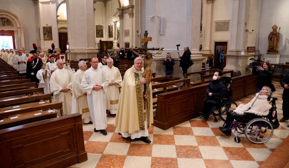 Elisabetta in cattedrale, lo scorso 29 dicembre, in occasione della celebrazione di apertura del Giubileo della speranza