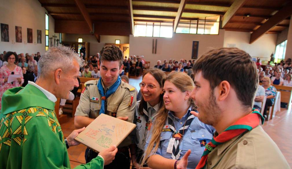 Il saluto di don Marco Carletto a Catena