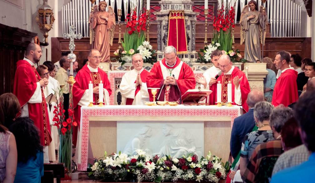 Merlengo: il vescovo Michele festeggia con la comunità san Bartolomeo e si ferma alla sagra del Riso