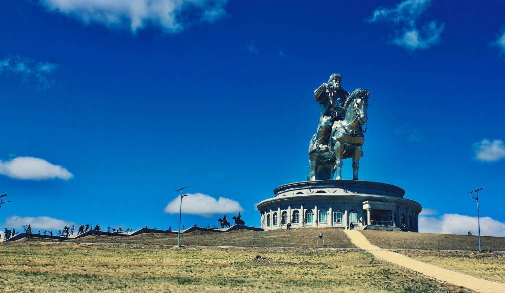 Monumento a Gengis Khan a Ulan Bator