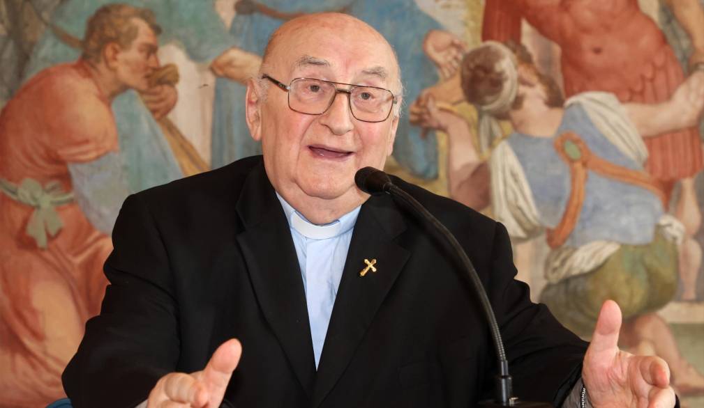 Lino Cusinato durante la presentazione di un libro dedicato al beato Longhin