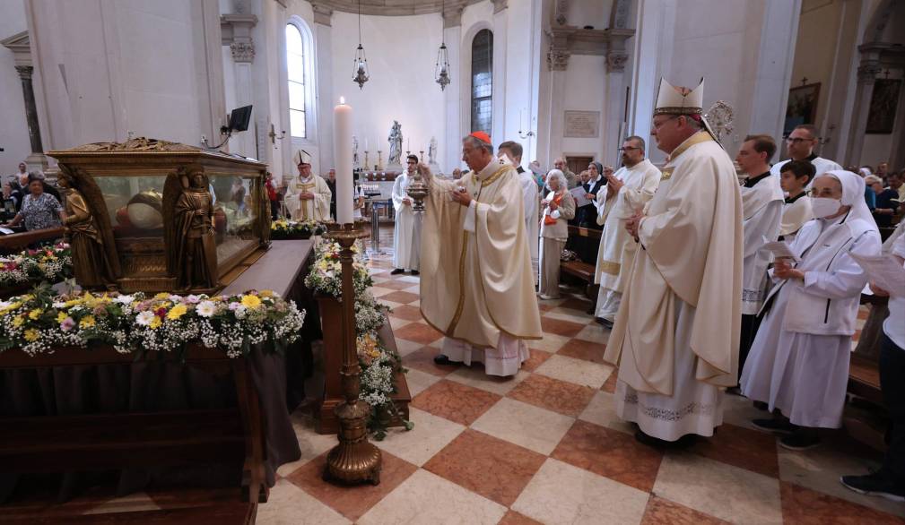 Peregrinatio corporis di san Pio X: messa con patriarca di Venezia Francesco Moraglia, in Cattedrale