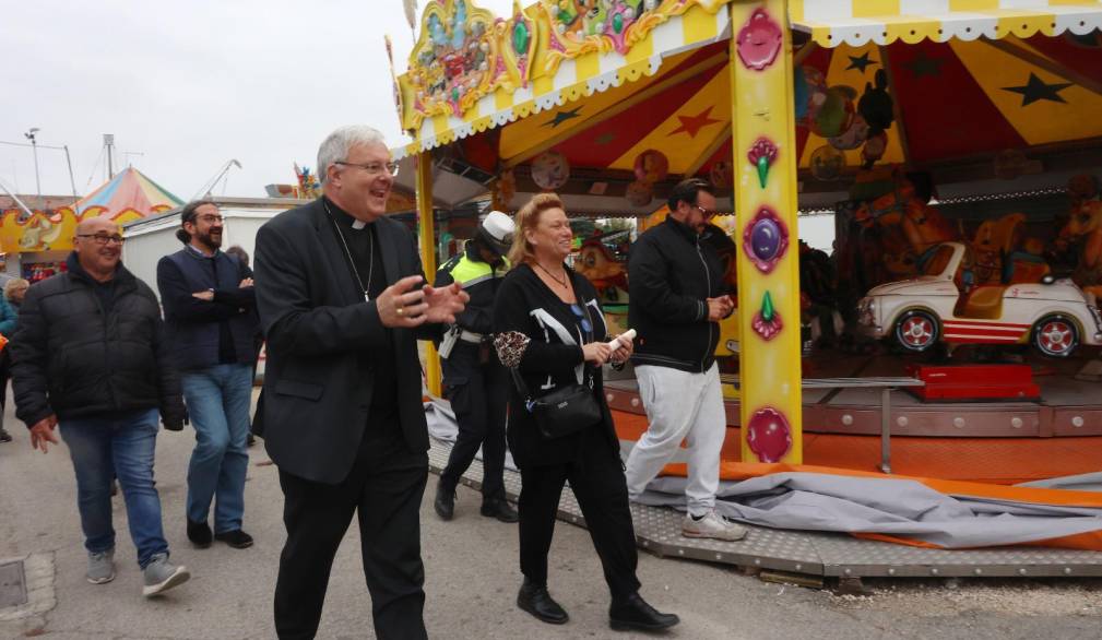 Il vescovo Michele alle Fiere di San Luca