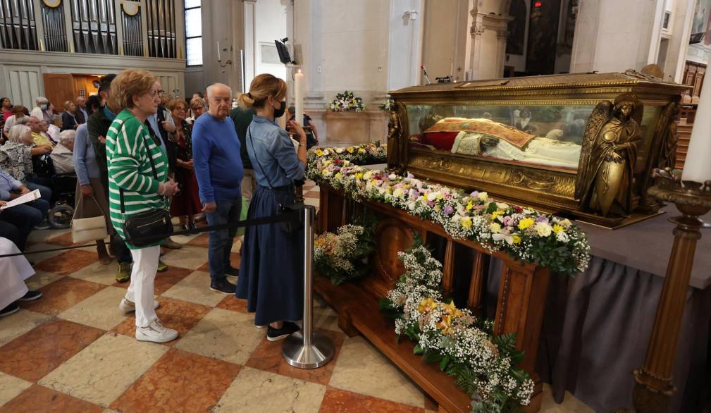 Peregrinatio corporis di san Pio X: messa con patriarca di Venezia Francesco Moraglia, in Cattedrale