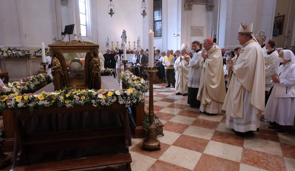 Peregrinatio corporis di san Pio X: messa con patriarca di Venezia Francesco Moraglia, in Cattedrale