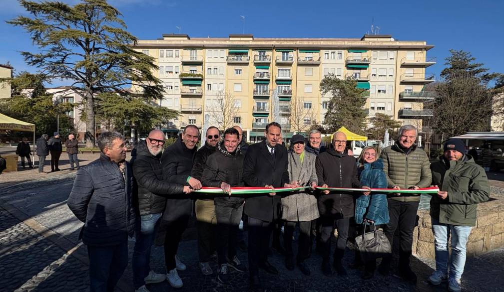 Santa Maria del Rovere, inaugurata la fontana in piazza Martiri di Belfiore