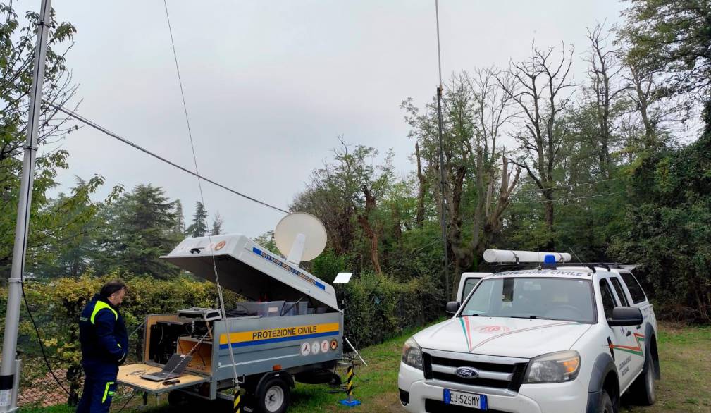 Il lavoro dei volontari trevigiani della Protezione civile a Bologna