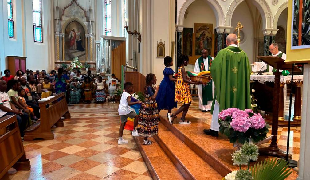 A Quinto messa con la comunità francofona porta un messaggio di pace e fratellanza