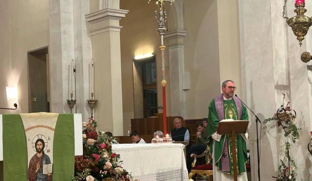 L’abbraccio corale delle tre parrocchie di Zero Branco a don Corrado Cazzin