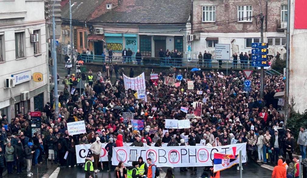 In Serbia le piazze ribollono