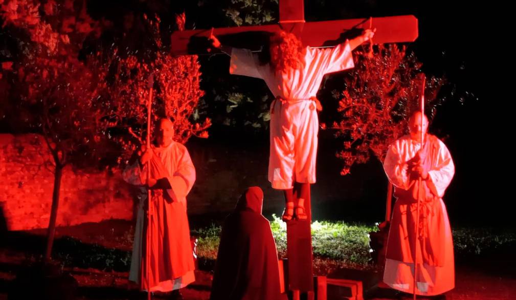 Fossalunga: messaggio di pace dalla Via Crucis vivente