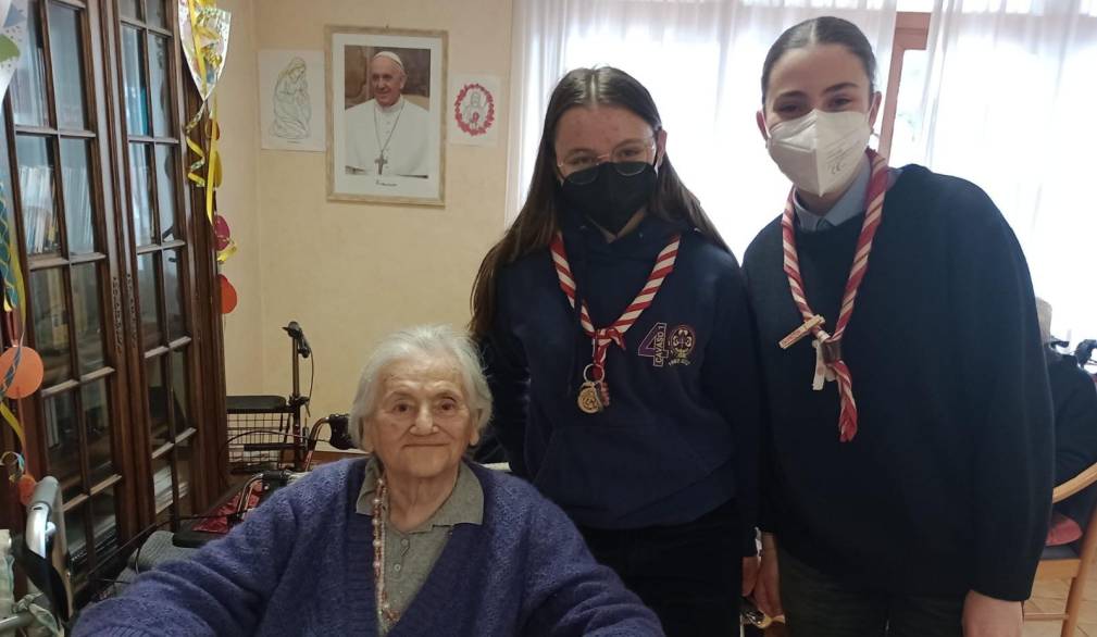 Tombolata di carnevale in casa di riposo per gli scout di Cavaso