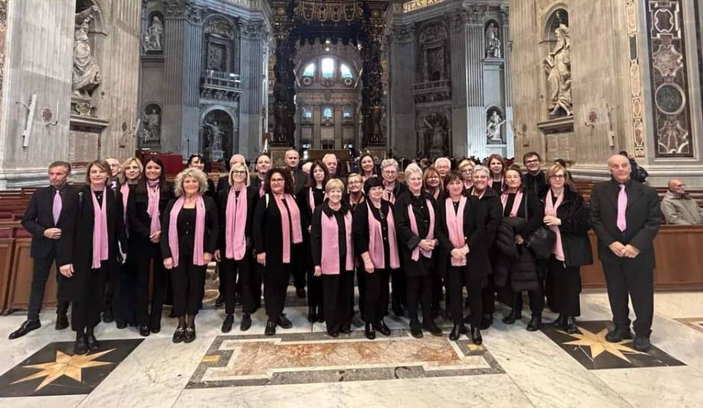 Il coro parrocchiale di Onigo ha cantato a San Pietro