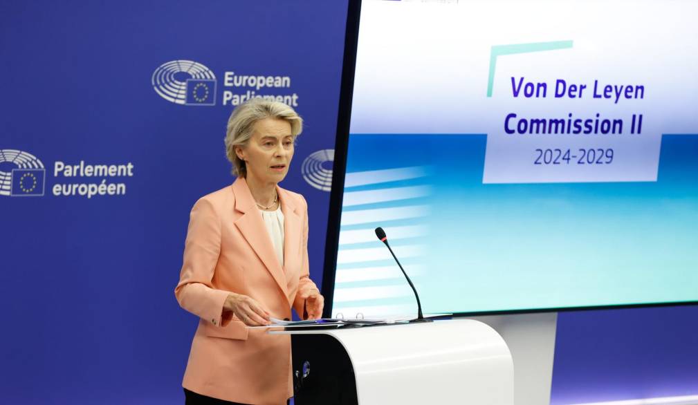 Von der Leyen supera l’esame di Strasburgo. Ma la sua maggioranza si è ristretta