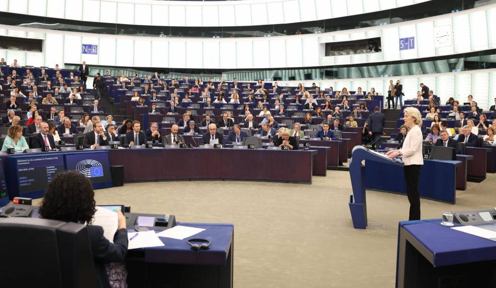 Ursula Von der Leyen confermata alla presidenza della Commissione Ue