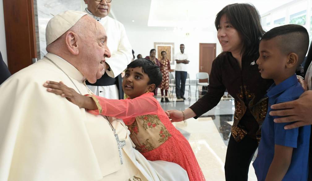 Papa in Indonesia: “Uniti nella diversità”