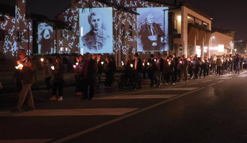 agenzia foto film riese peregrinatio corporis san pio x processione e preghira santuaria delle cendrole