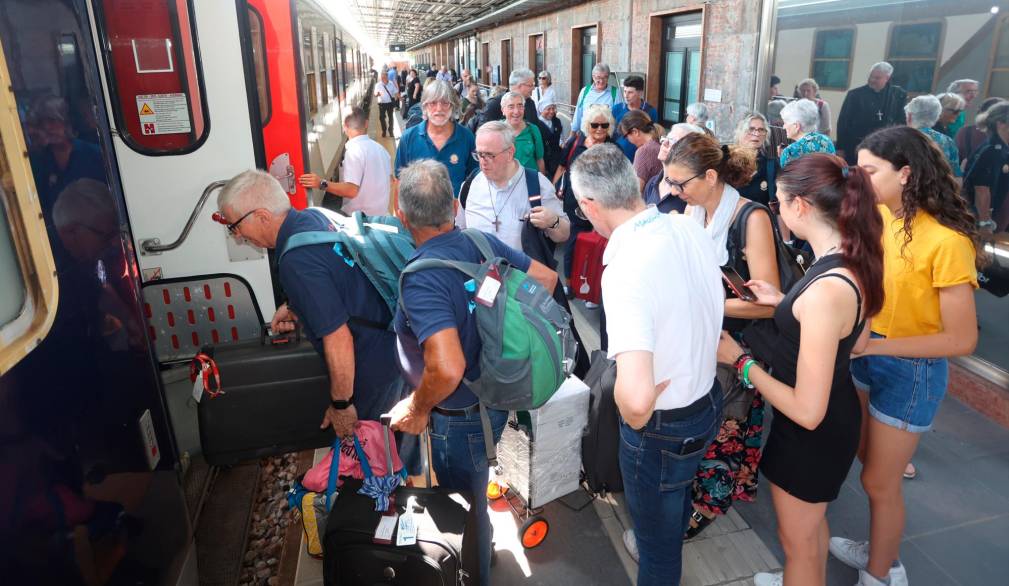 I pellegrini trevigiani diretti a Lourdes partono dalla stazione