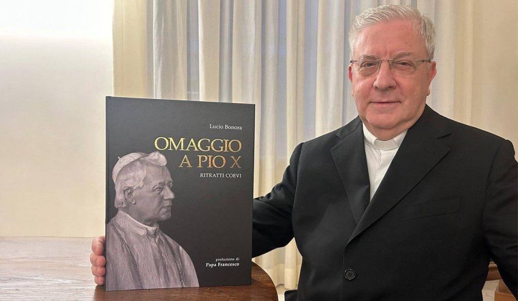 Mons. Lucio Bonora, con il recente volume dedicato a san Pio X