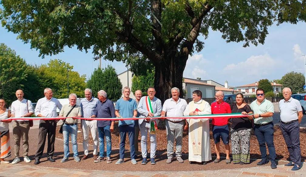 Salvatronda: inaugurata la nuova piazza