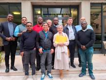 Foto di gruppo per i sacerdoti che accompagnano le comunità cattoliche di lingua straniera presenti in diocesi