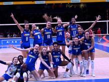 La nazionale azzurra femminile, vincitrice della Volleyball Nations League