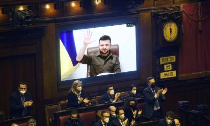 Zelensky alla Camera: &quot;Immaginate Genova come Mariupol&quot;