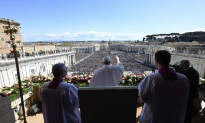 Papa Francesco a Pasqua: “Lasciamoci sorprendere dal lieto annuncio”