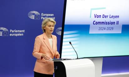 Von der Leyen supera l’esame di Strasburgo. Ma la sua maggioranza si è ristretta