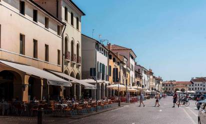 Povertà nella Castellana, attenzione agli scricchiolii