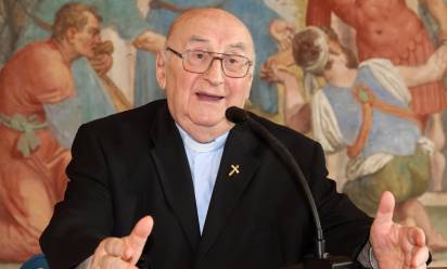 Lino Cusinato durante la presentazione di un libro dedicato al beato Longhin