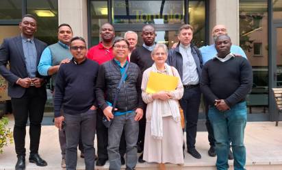 Foto di gruppo per i sacerdoti che accompagnano le comunità cattoliche di lingua straniera presenti in diocesi