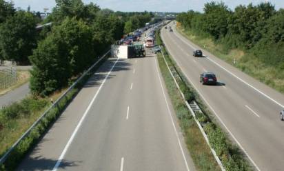 Una fiaccolata per ricordare le vittime della strada